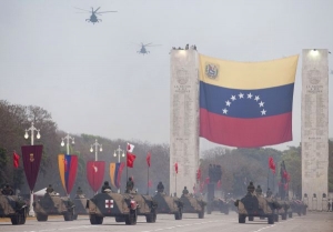 Tanky na oslavu výročí vyhlášení venezuelské nezávislosti.